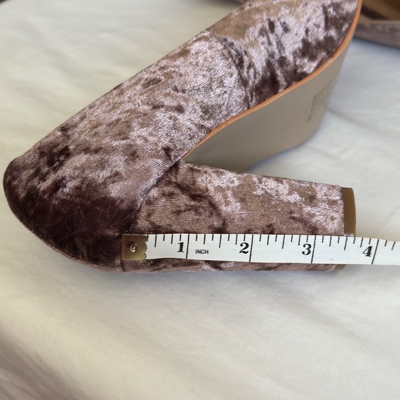PATRIZIA By SPRING STEP Velvet Heels Block Heel Pump Lilac Size 7.5 - Picture 16 of 16